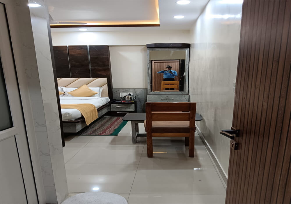 Spacious Hotel Bedroom - R.B.M Hotel